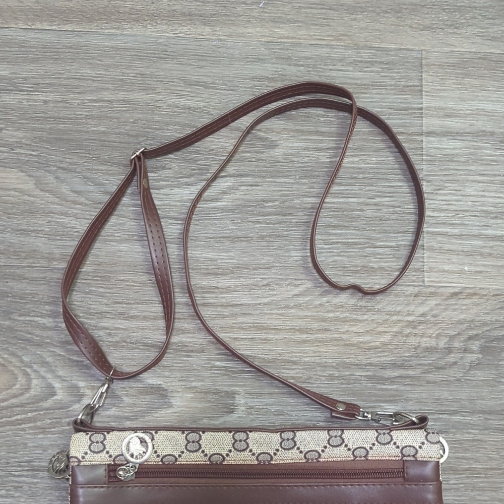 Like New Jingpin Cross Body Purse - Picture 5 of 9